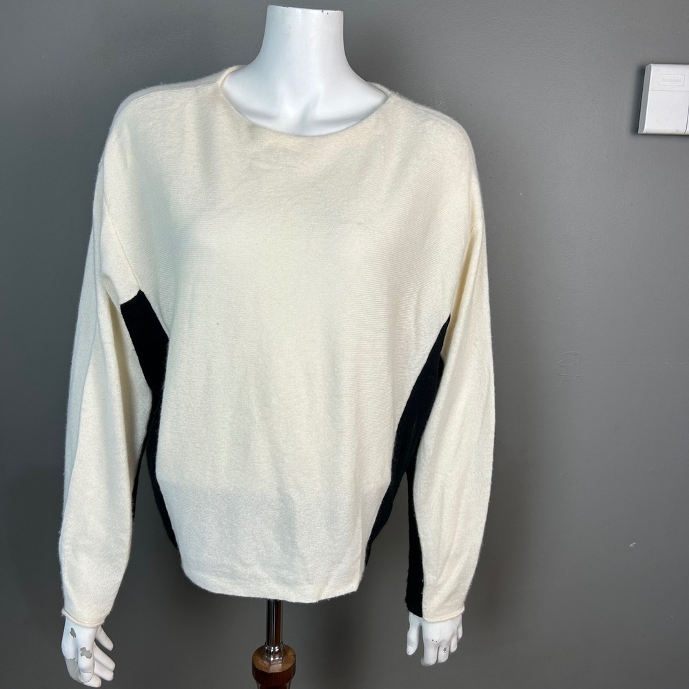 Margaret O'Leary cashmere sweater Small Cream Black Color Block Dolman Pullover